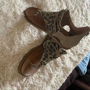 Leopard print Very G sandals